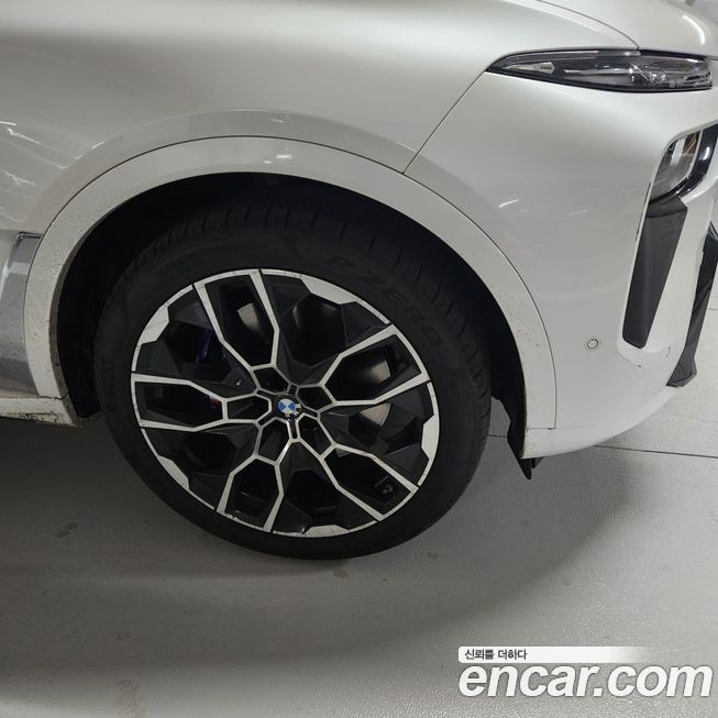 BMW X7 2025