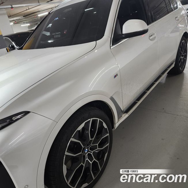 BMW X7 2025