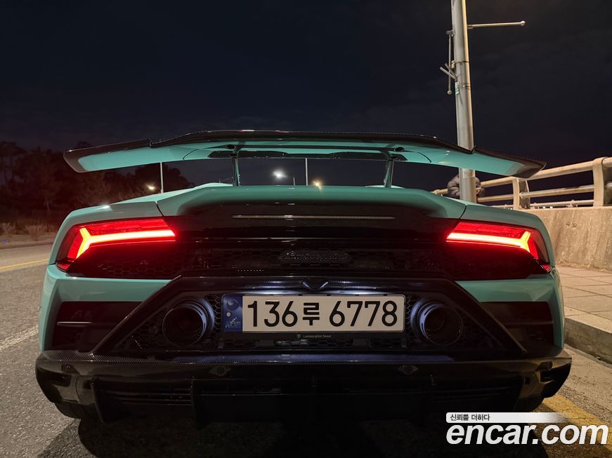 Lamborghini Huracan 2023