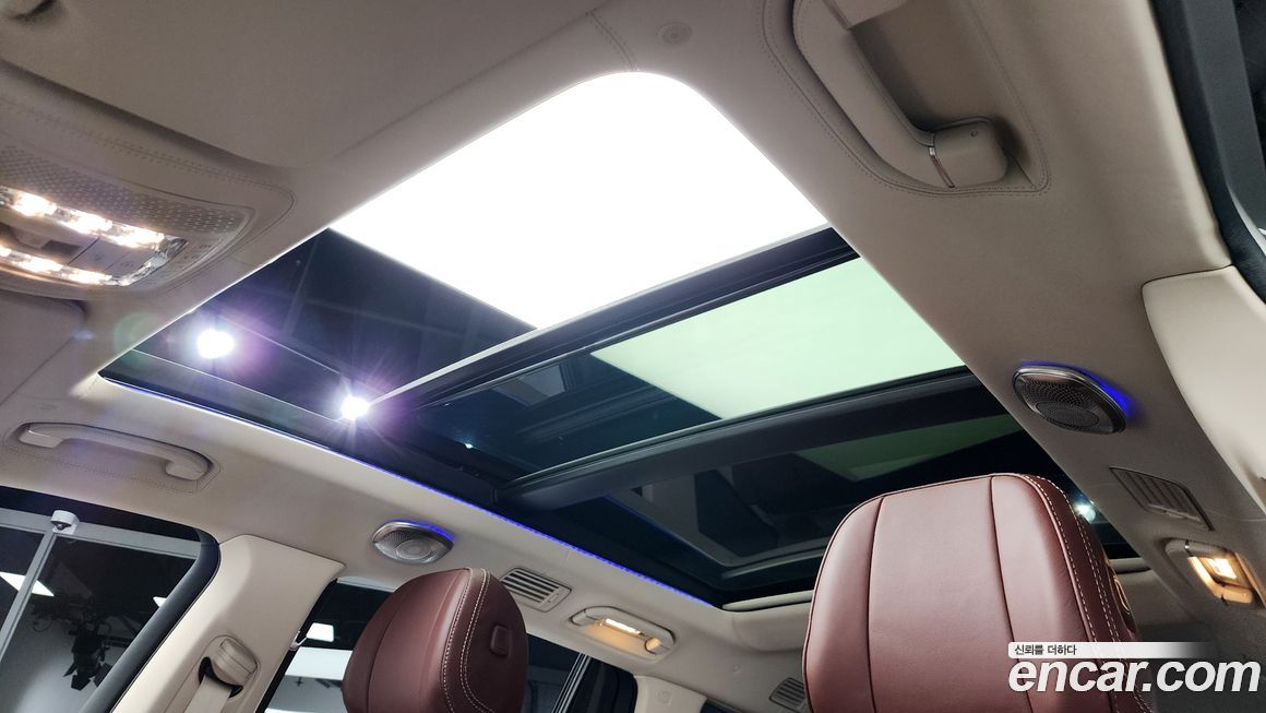 Mercedes-Benz GLS-Class 2023