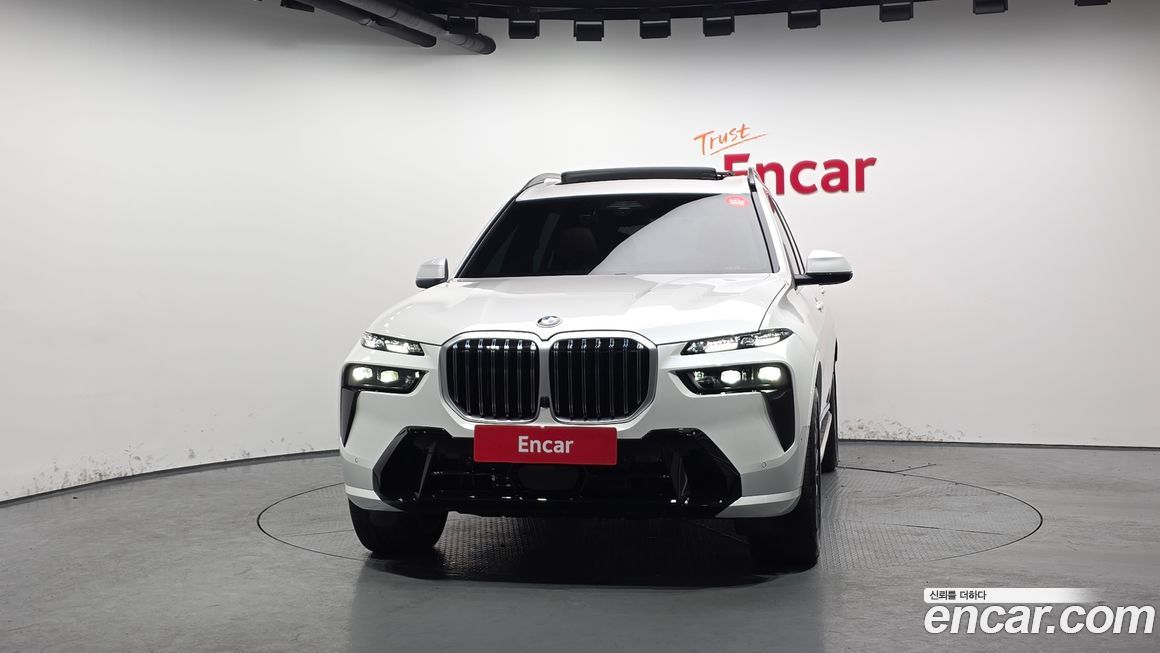 BMW X7 2025