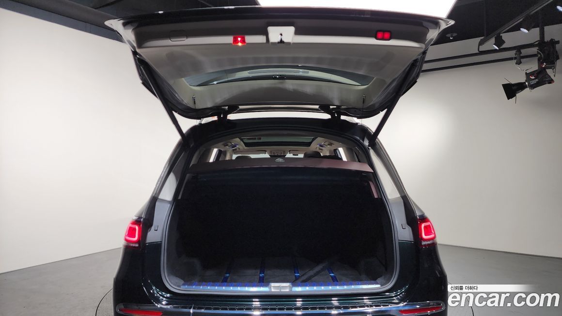 Mercedes-Benz GLS-Class 2023