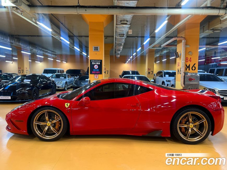 Ferrari 458 2015