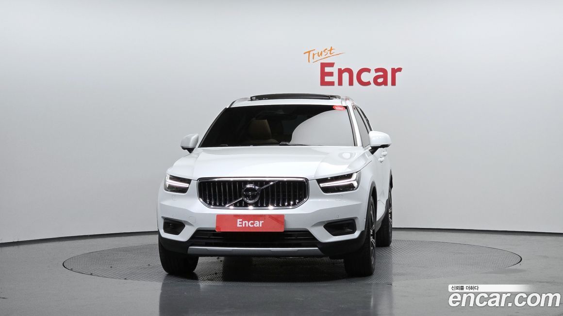 Volvo XC40 2021
