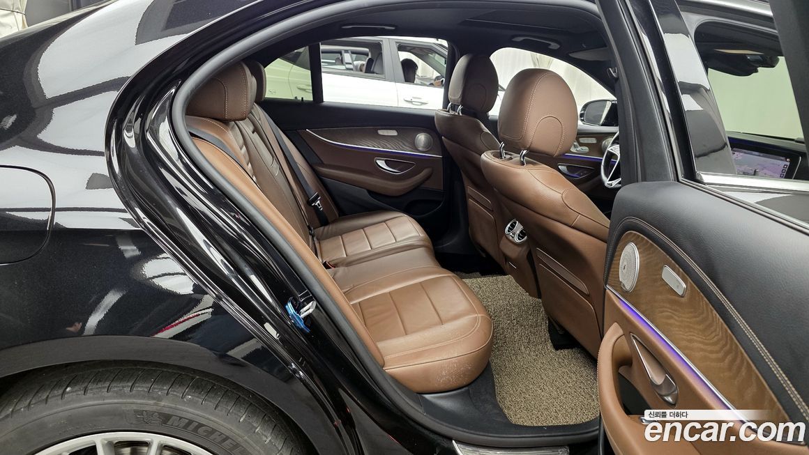 Mercedes-Benz E-Class 2021