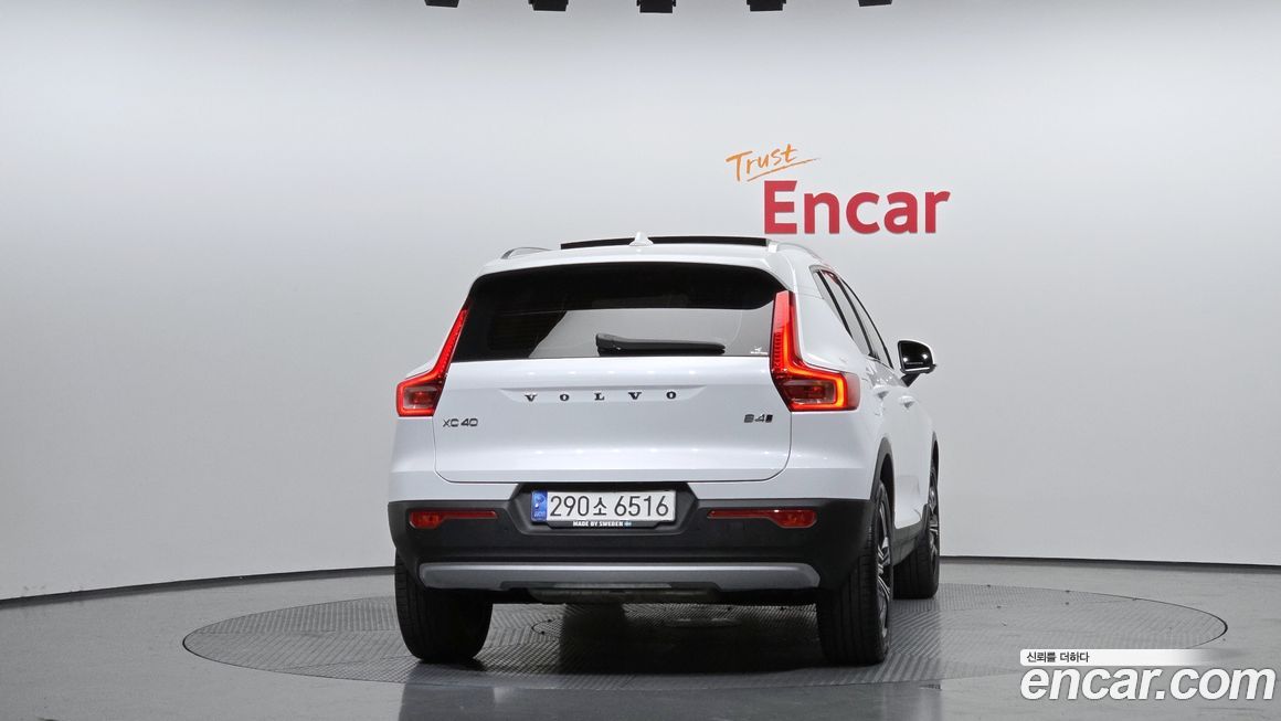Volvo XC40 2021