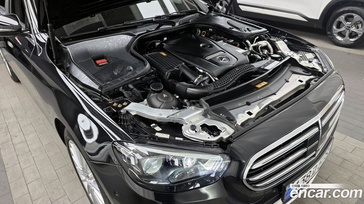 Mercedes-Benz E-Class 2021