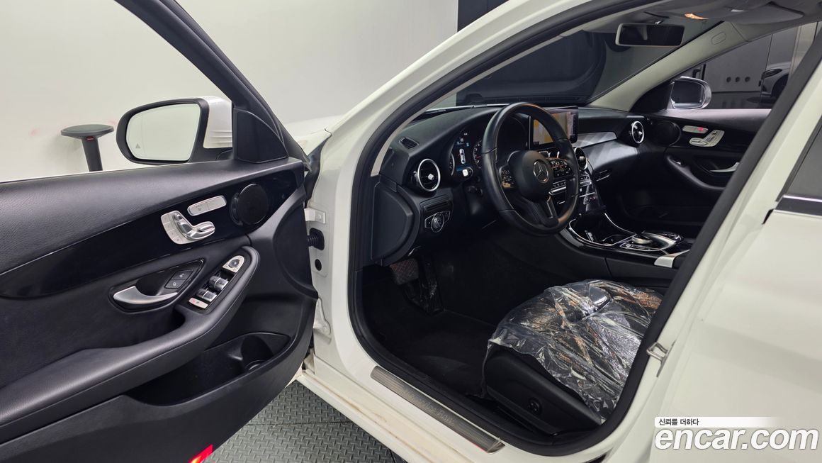 Mercedes-Benz C-Class 2020
