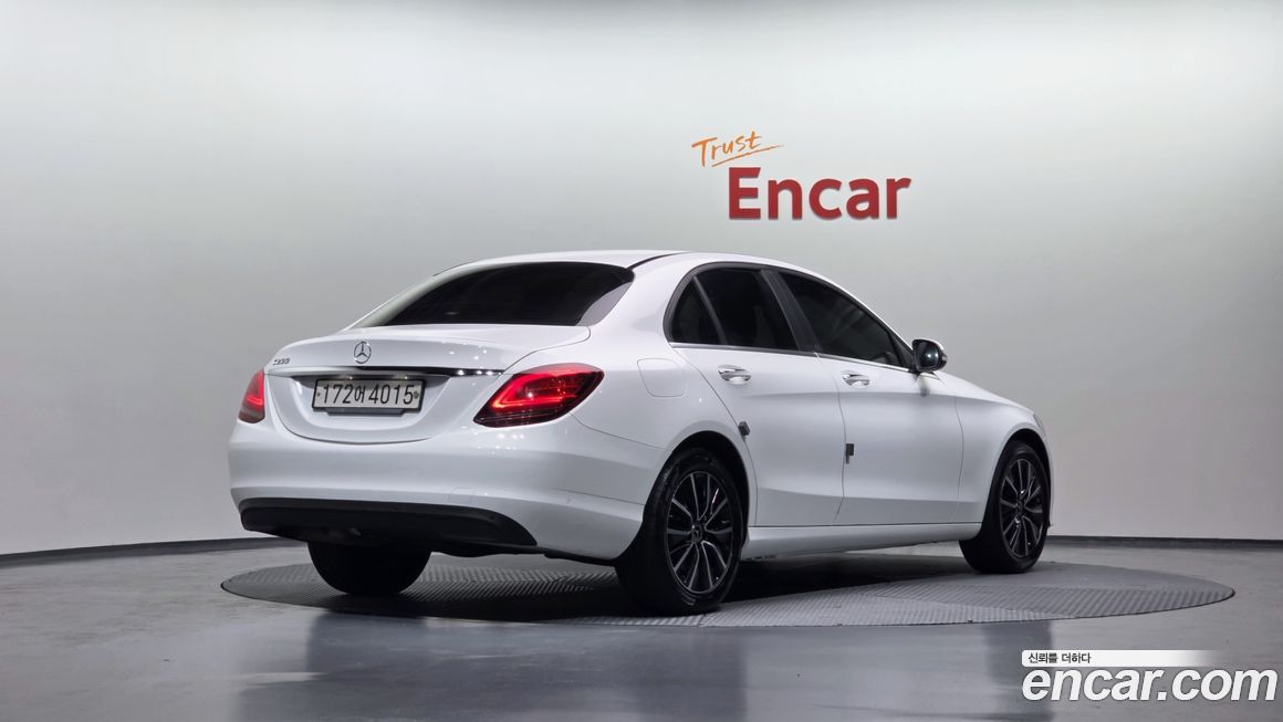 Mercedes-Benz C-Class 2020