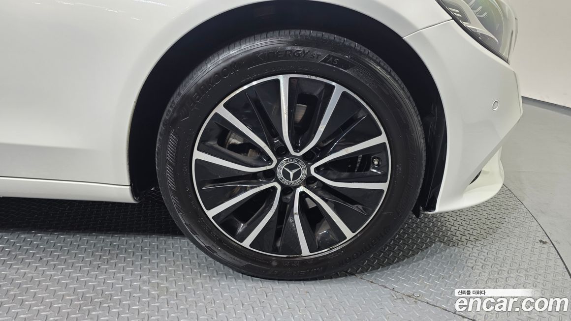 Mercedes-Benz C-Class 2020