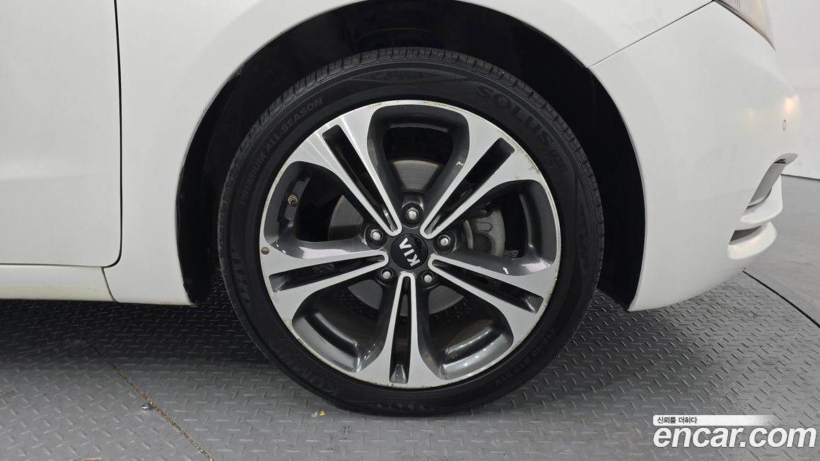 Kia K3 2013