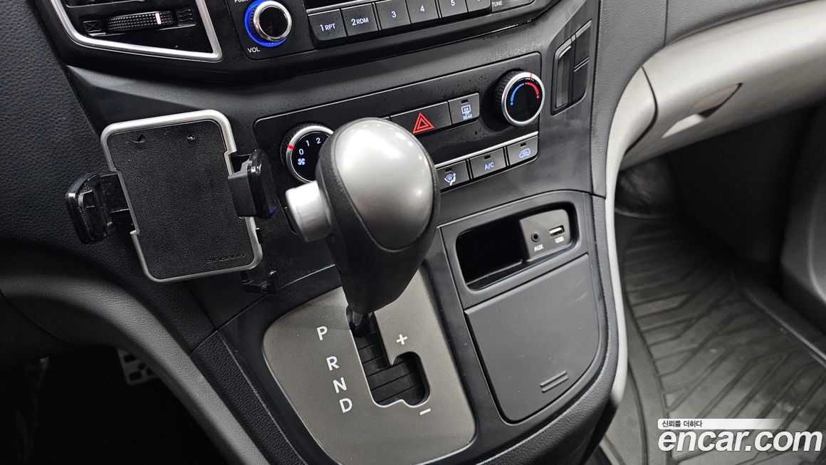 Hyundai Starex 2018