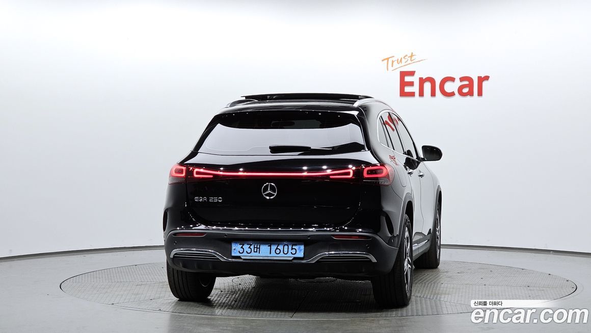 Mercedes-Benz EQA 2023