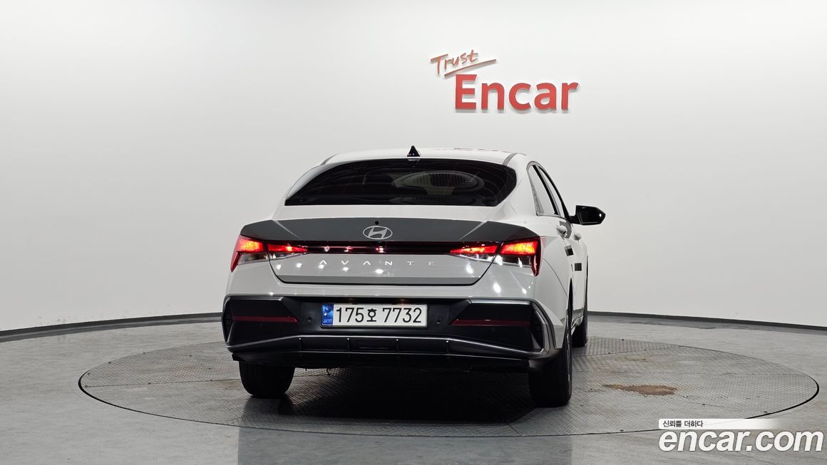 Hyundai AVANTE 2024