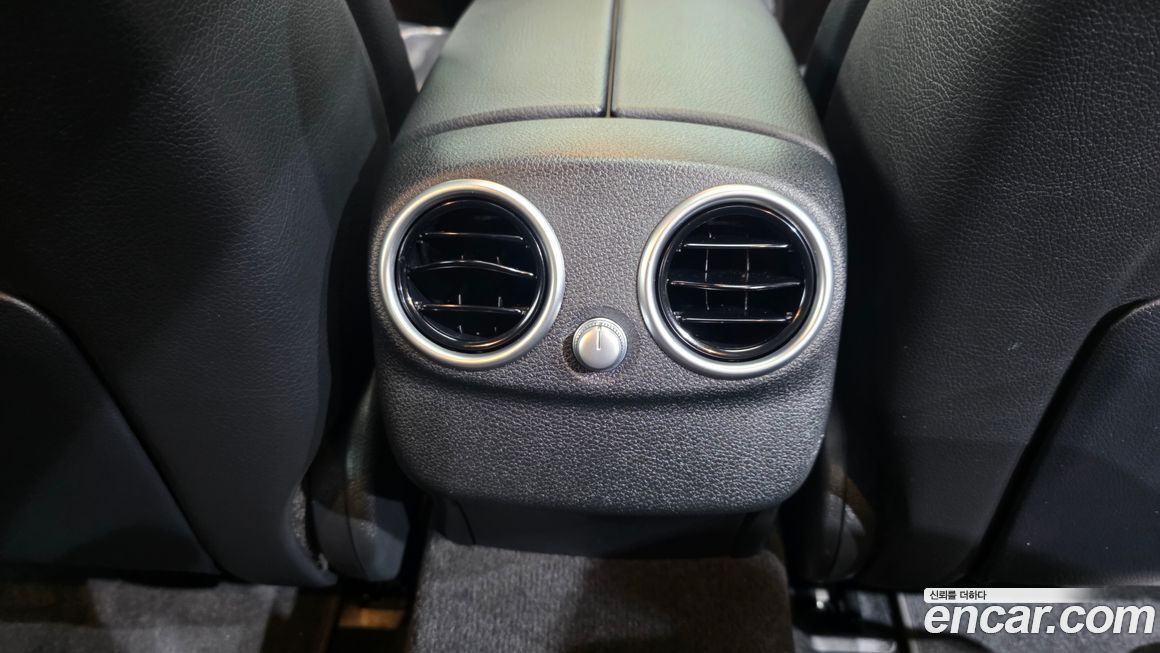 Mercedes-Benz C-Class 2020