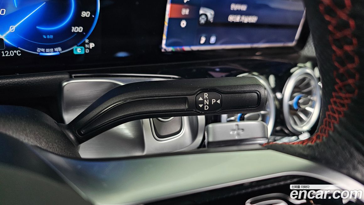 Mercedes-Benz EQB 2025