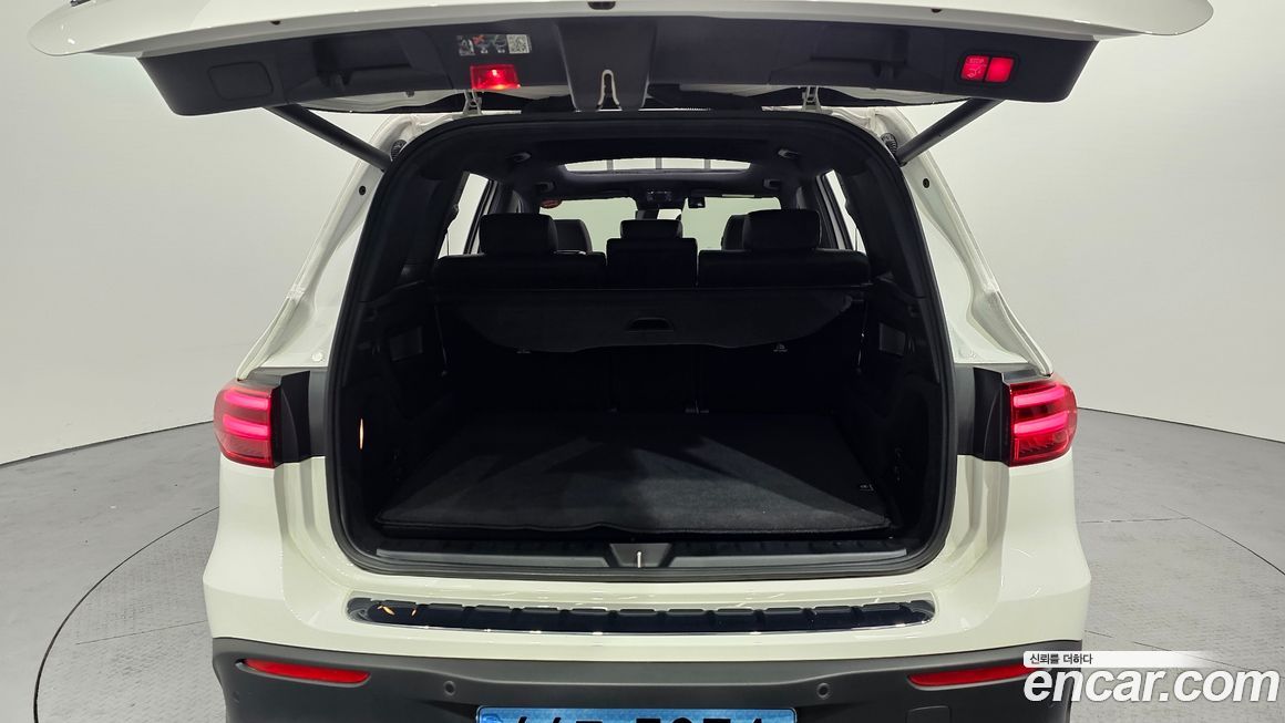 Mercedes-Benz EQB 2025