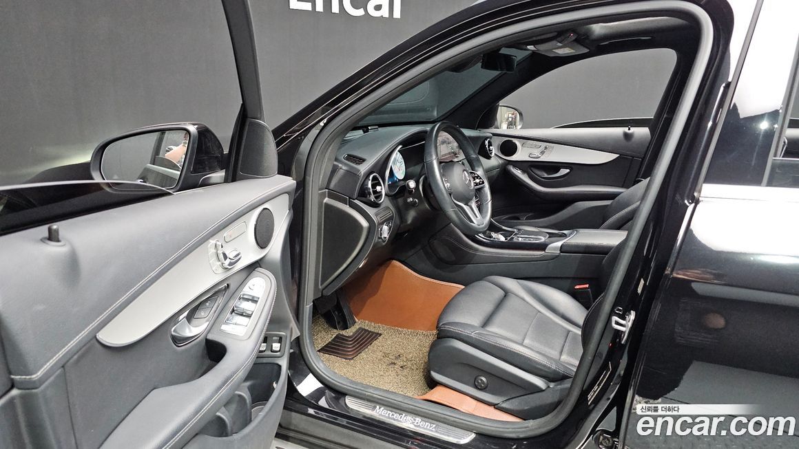 Mercedes-Benz GLC-Class 2020