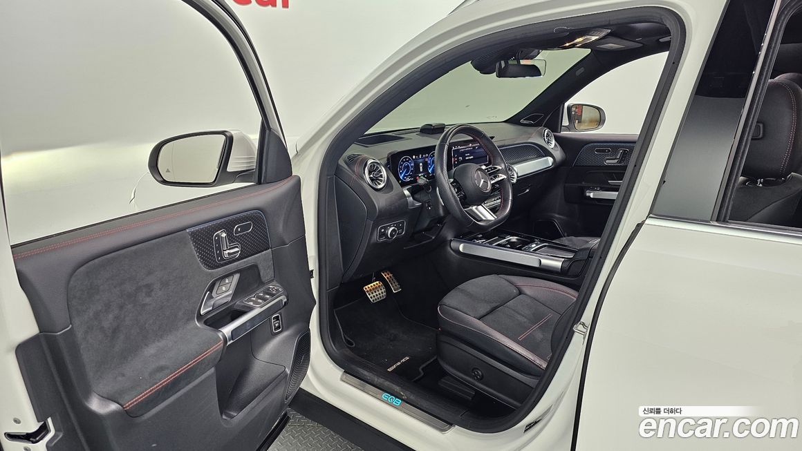 Mercedes-Benz EQB 2025