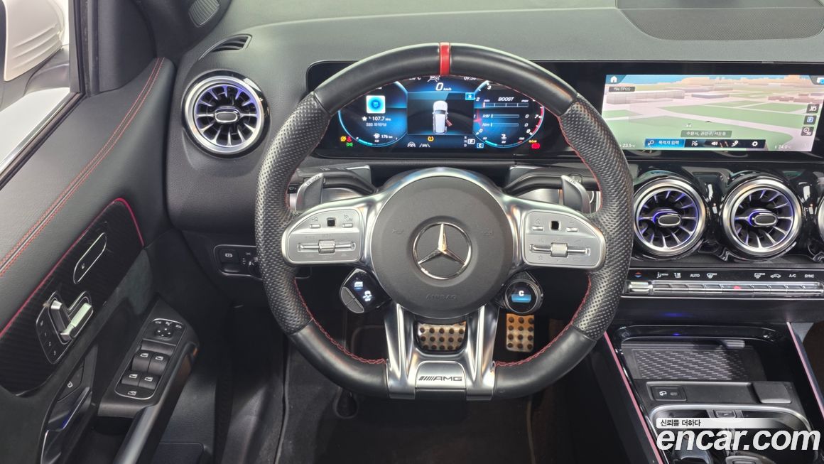 Mercedes-Benz GLB-Class 2023