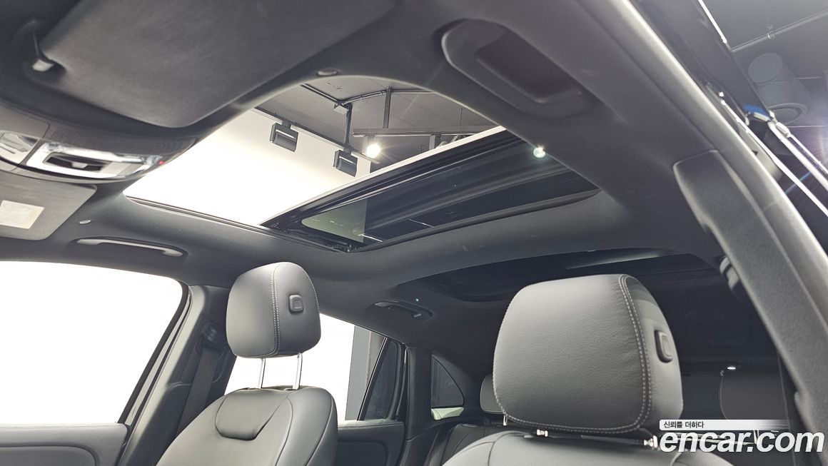 Mercedes-Benz EQA 2023