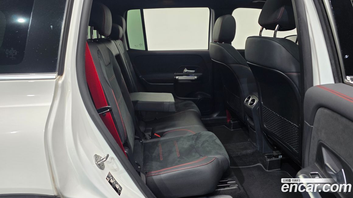 Mercedes-Benz GLB-Class 2023