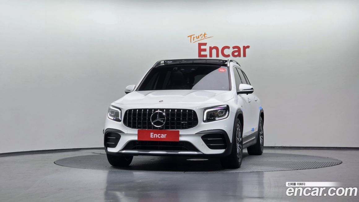 Mercedes-Benz GLB-Class 2023