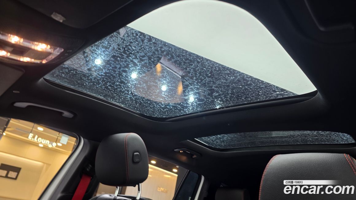 Mercedes-Benz GLB-Class 2023