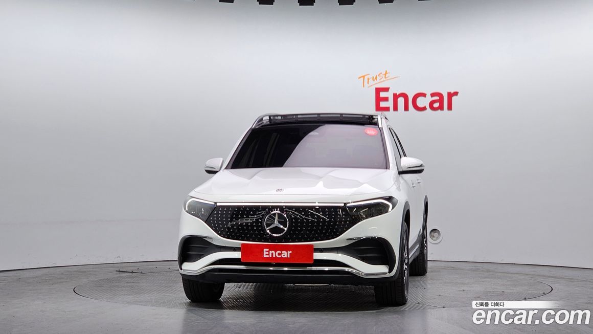 Mercedes-Benz EQB 2025