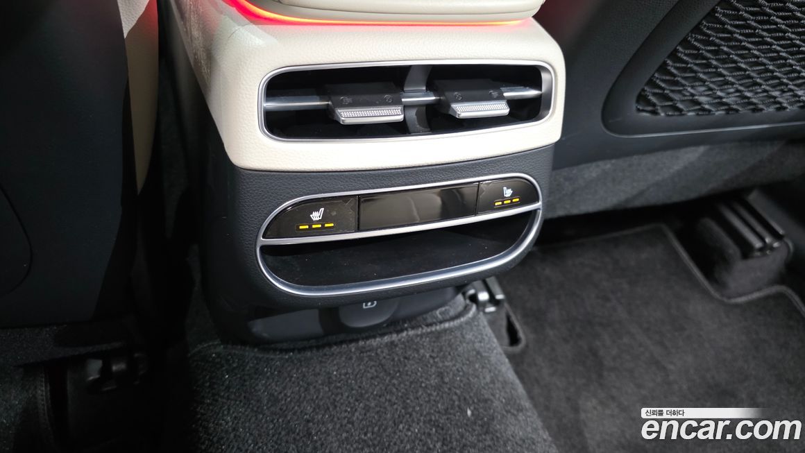 Genesis GV70 2024