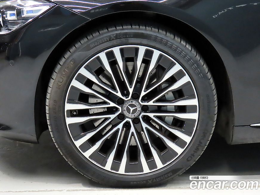 Mercedes-Benz S-Class 2021