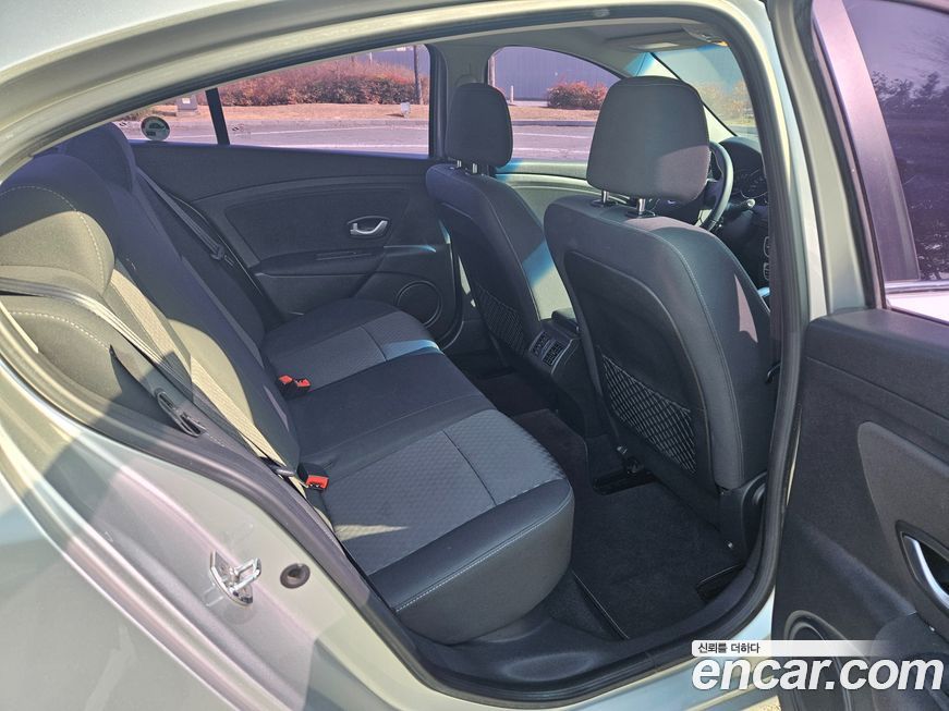 Renault-KoreaSamsung SM3 2010