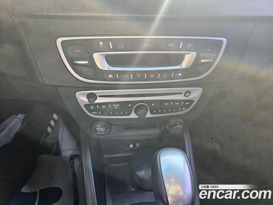 Renault-KoreaSamsung SM3 2010