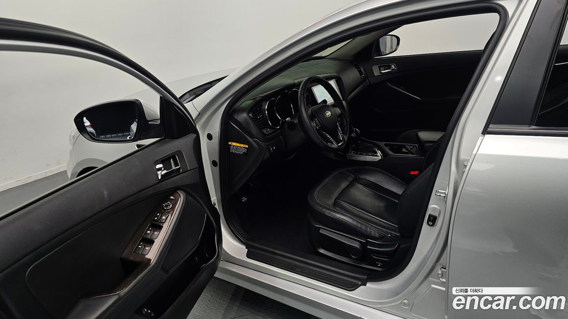 Kia K5 2011