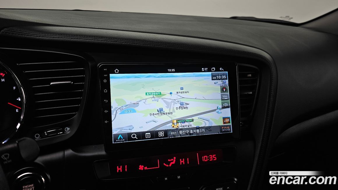Kia K5 2011