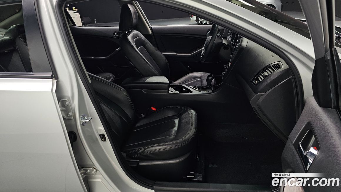 Kia K5 2011