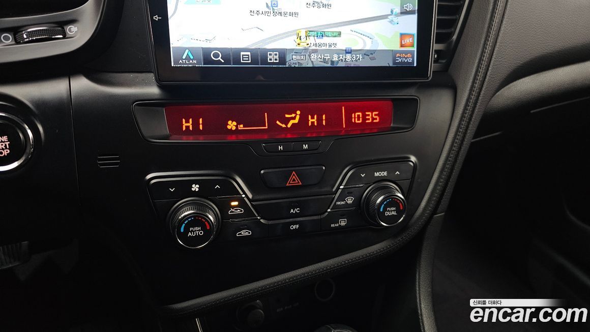Kia K5 2011