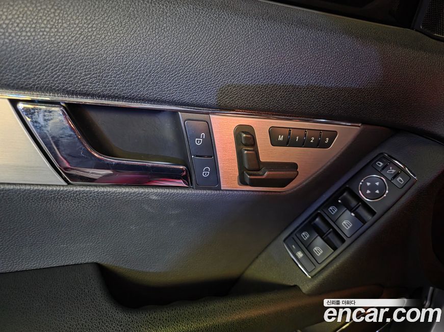 Mercedes-Benz C-Class 2009