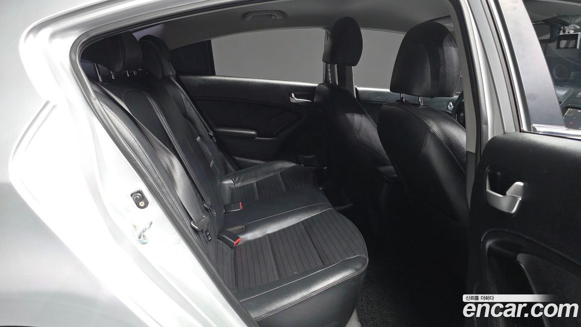 Kia K3 2016