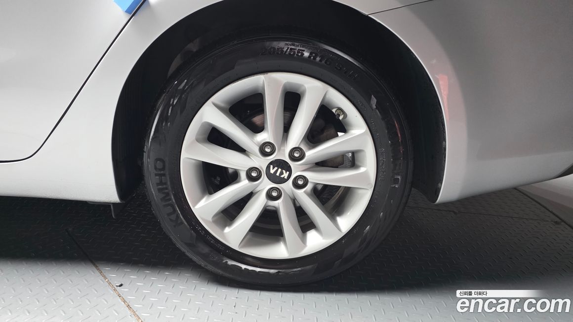 Kia K3 2016