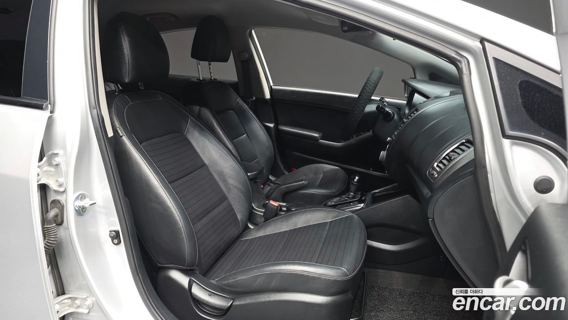 Kia K3 2016