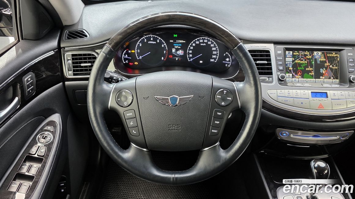 Hyundai Genesis 2012