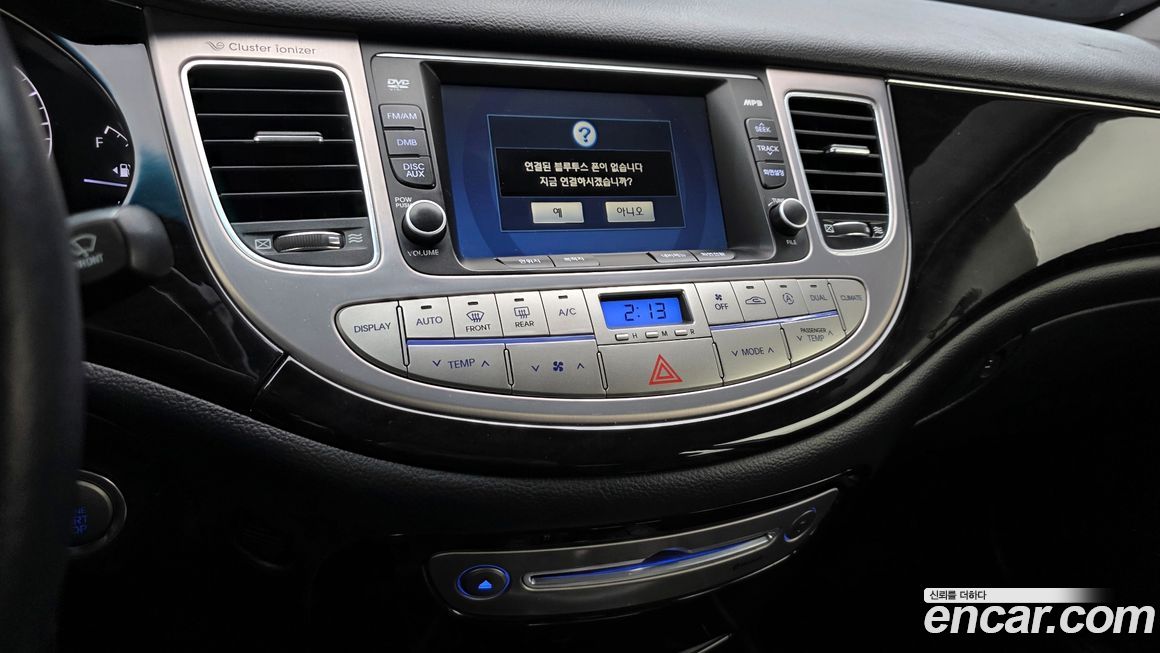 Hyundai Genesis 2012