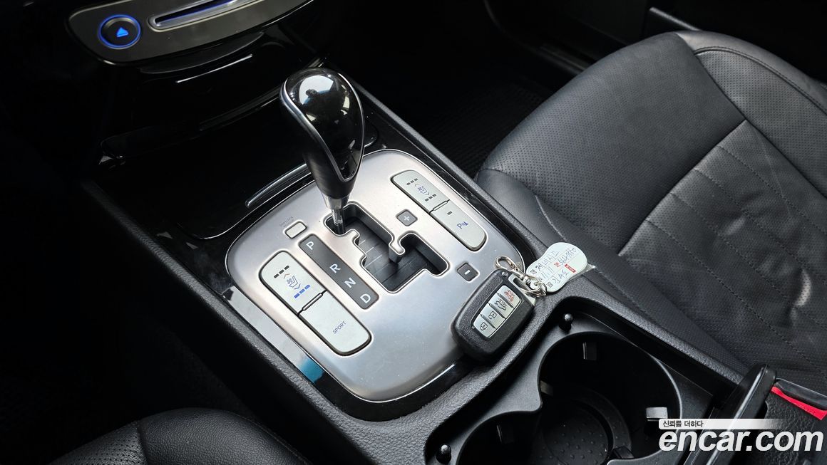 Hyundai Genesis 2012