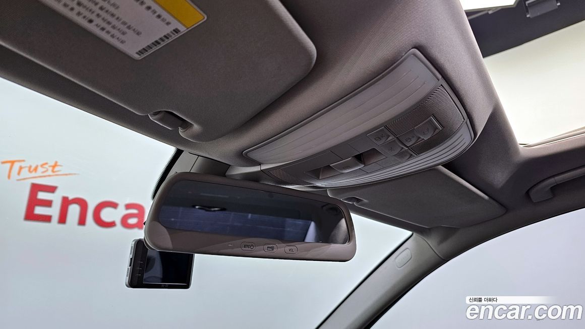 Mercedes-Benz E-Class 2011