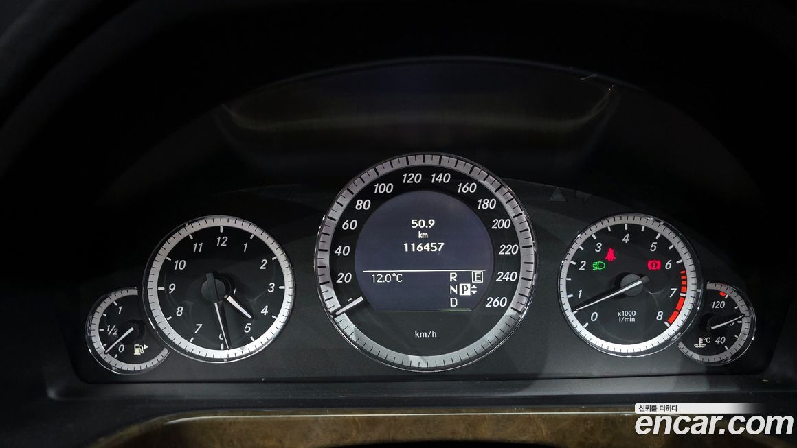 Mercedes-Benz E-Class 2011