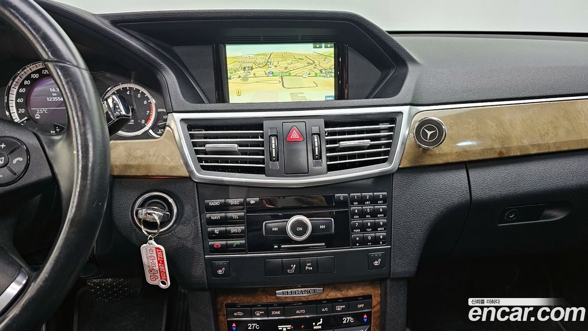 Mercedes-Benz E-Class 2011