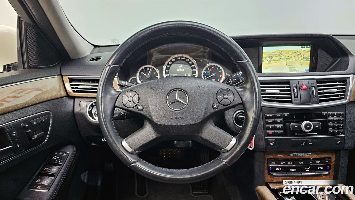 Mercedes-Benz E-Class 2011