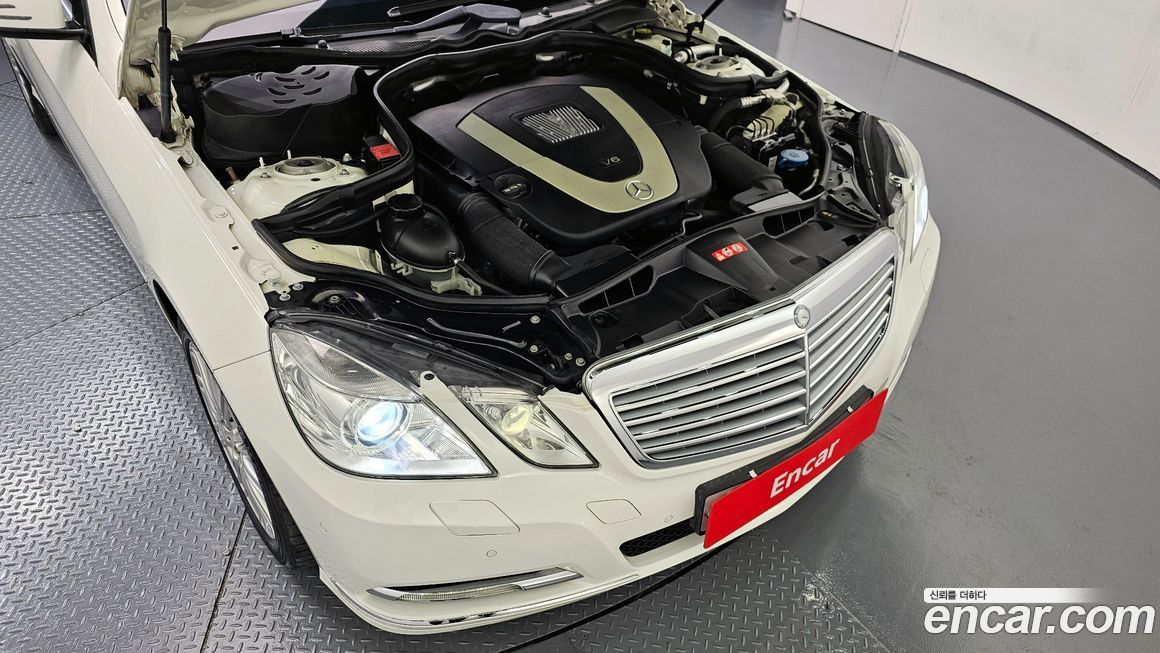 Mercedes-Benz E-Class 2011