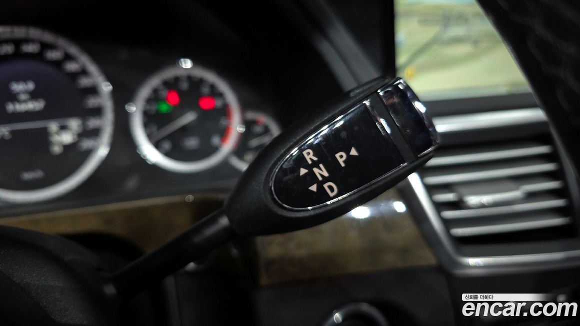 Mercedes-Benz E-Class 2011